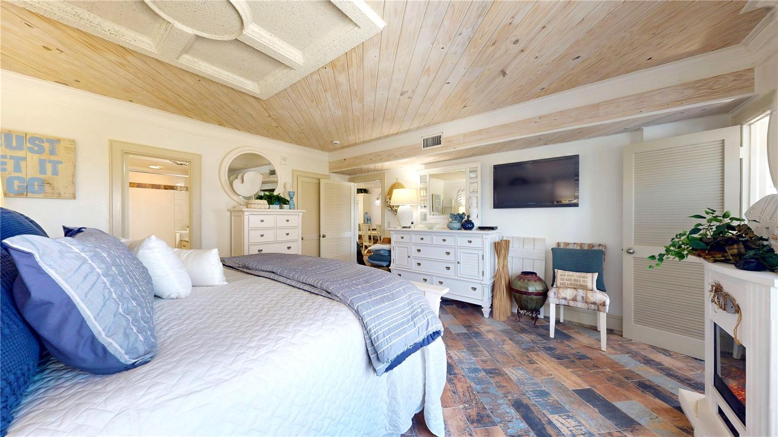 BEAU MONDE CONDO - Residential Lease