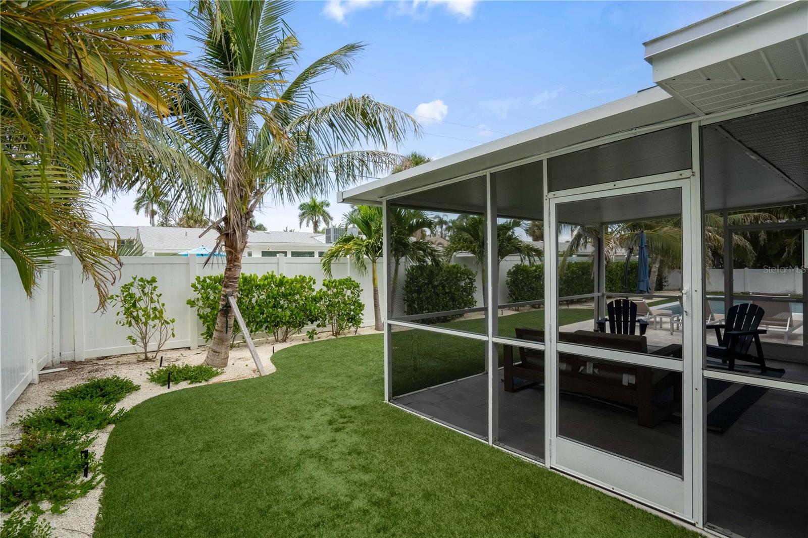 KEY ROYALE TERRACE - Residential