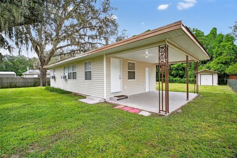 Photo of 2704 Wood Street, Leesburg, FL 34748 (MLS # G5102100)