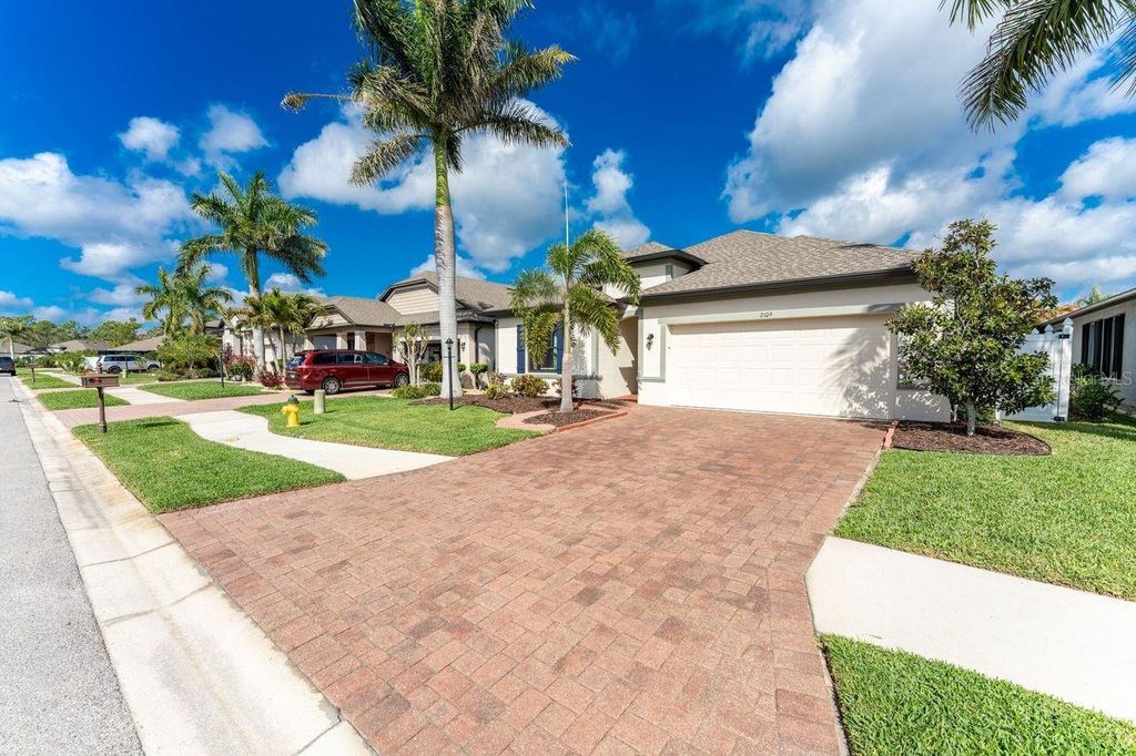 Photo of 2109 La Palma Avenue, Port Charlotte, FL 33953 (MLS # N6143426)