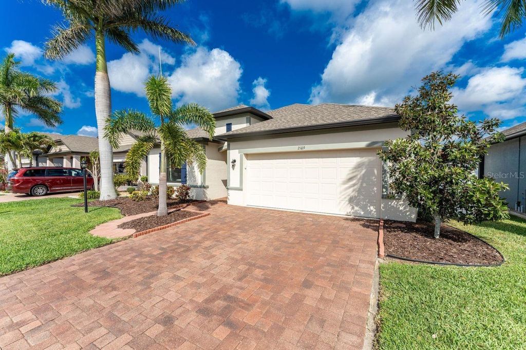 Photo of 2109 La Palma Avenue, Port Charlotte, FL 33953 (MLS # N6143426)
