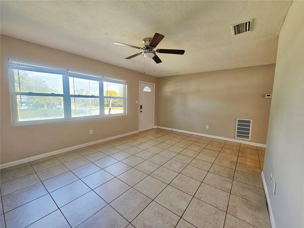 Photo of 308 Evelyn Avenue, Clearwater, FL 33765 (MLS # G5117434)