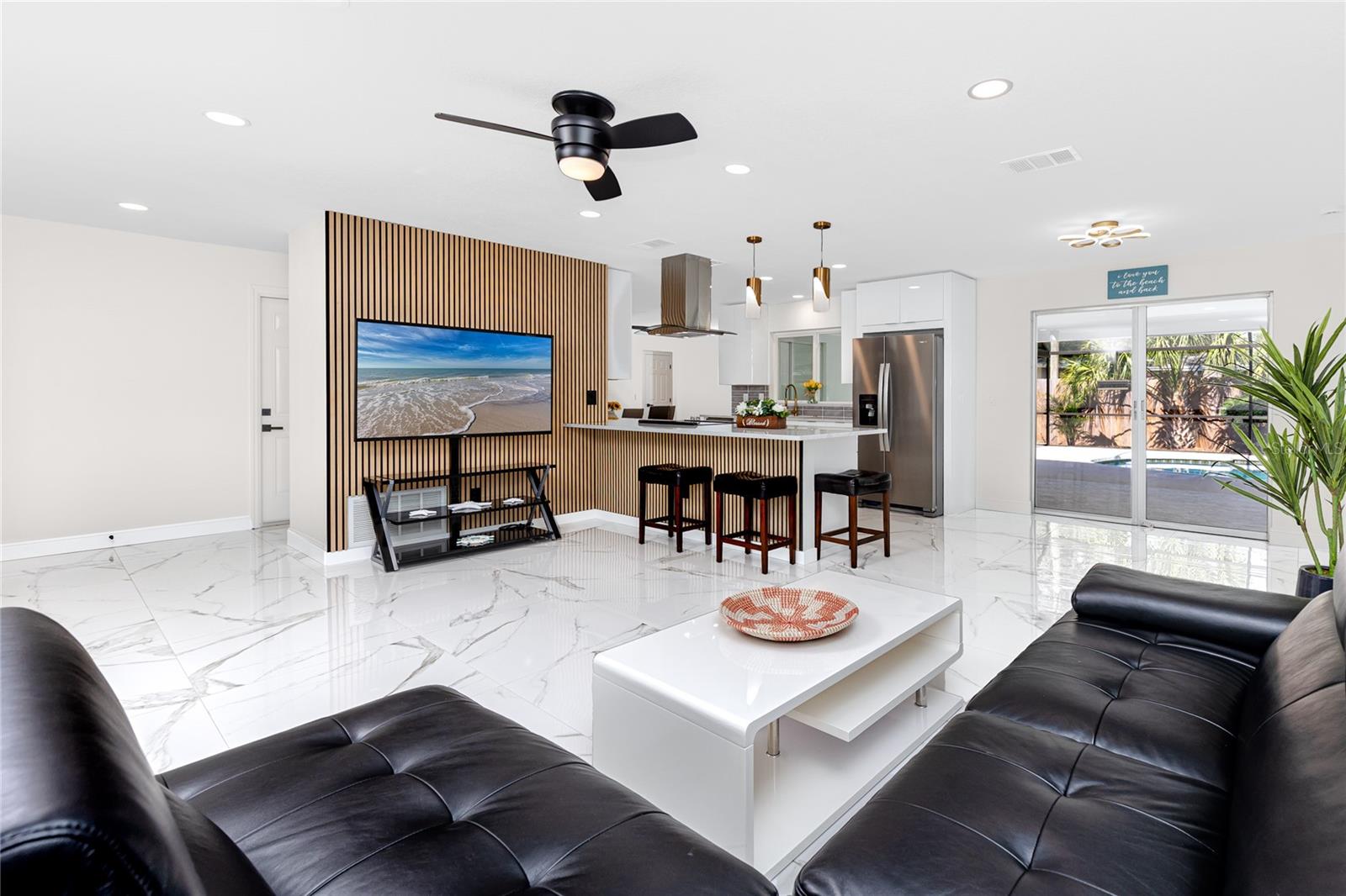 1100 WEBB DR