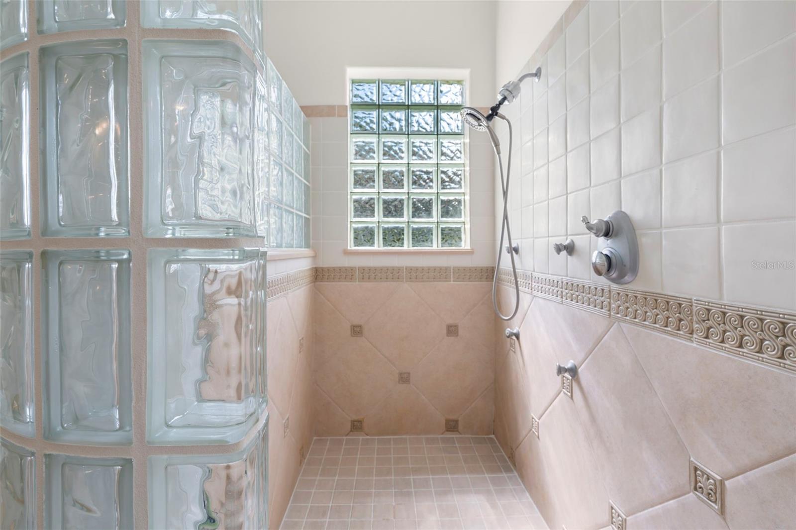 LAKE FOREST SEC 18 - Residential