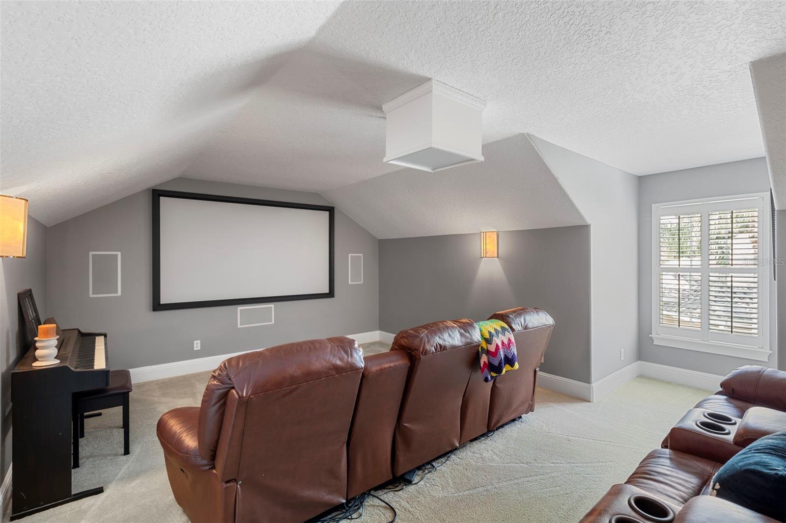 LAKE FOREST SEC 18 - Residential