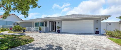 318 BELLE ISLE AVENUE BELLEAIR BEACH FL 33786