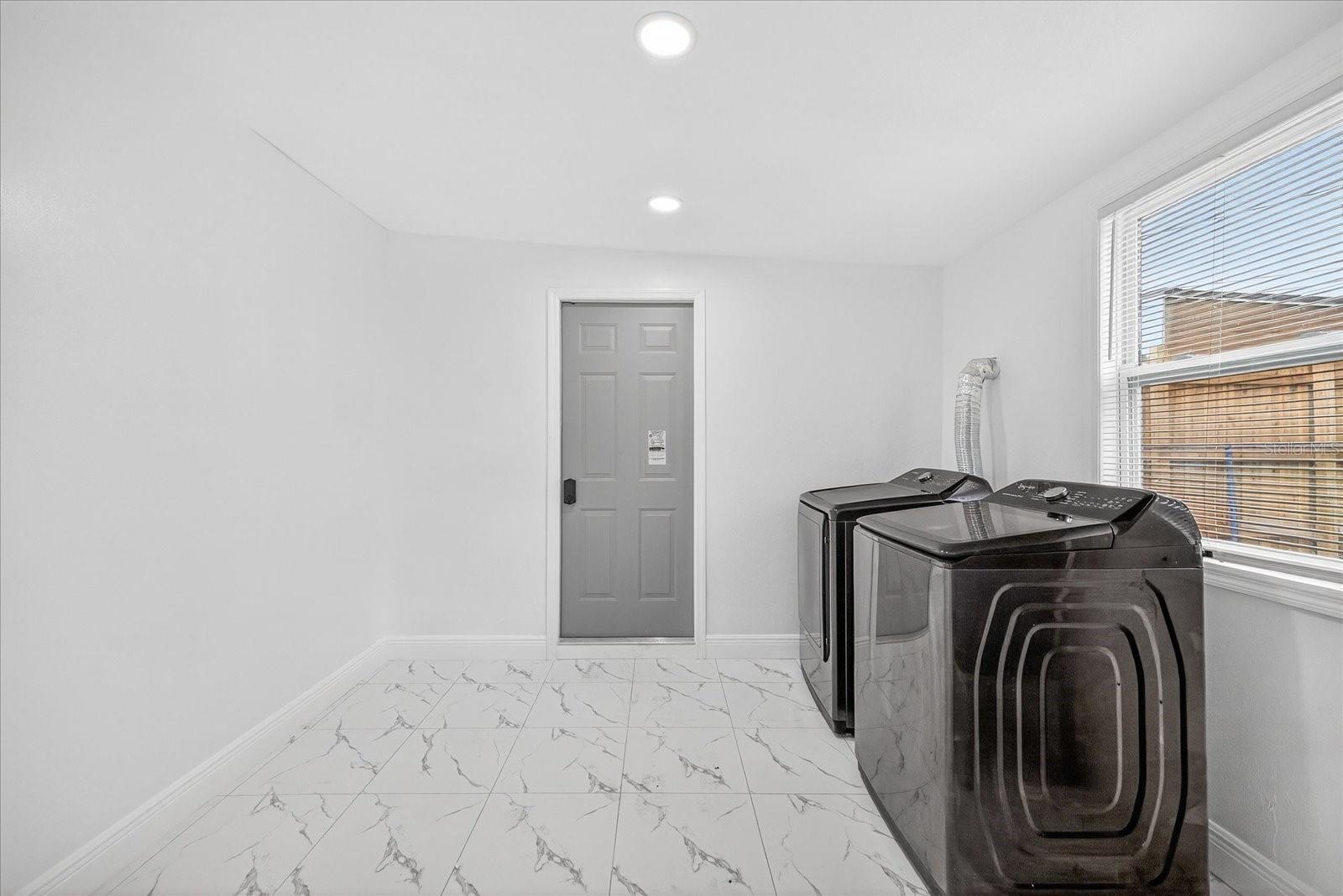 SUNSET GARDENS - Residential