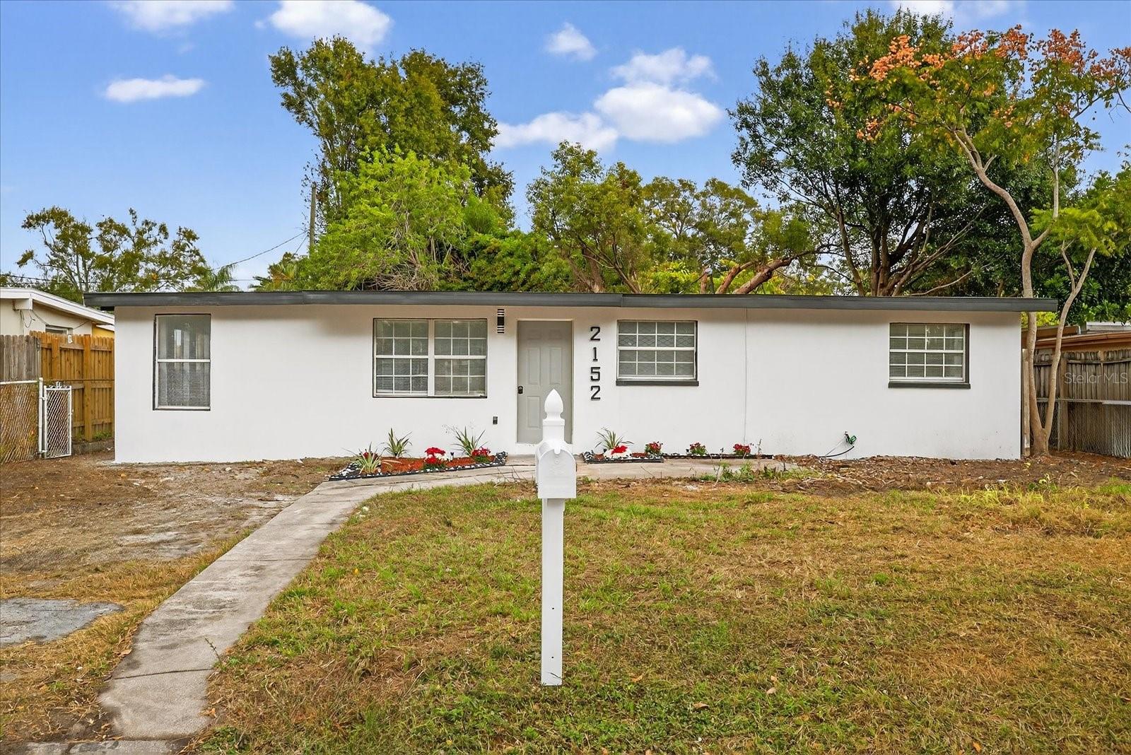 SUNSET GARDENS - Residential