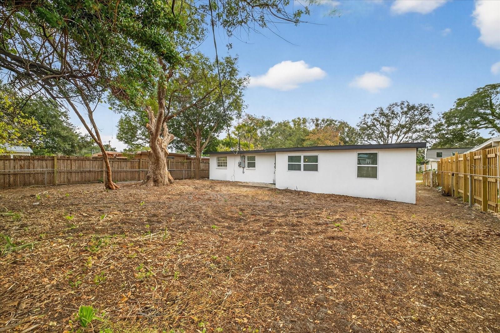 SUNSET GARDENS - Residential