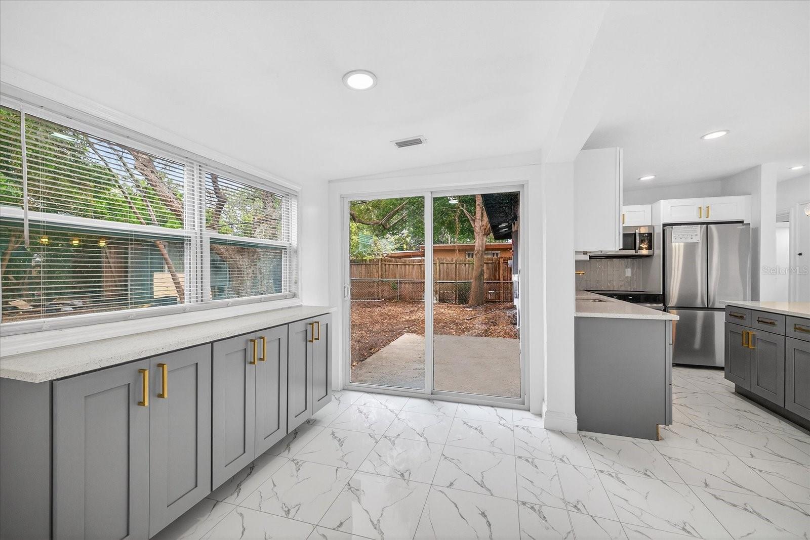 SUNSET GARDENS - Residential