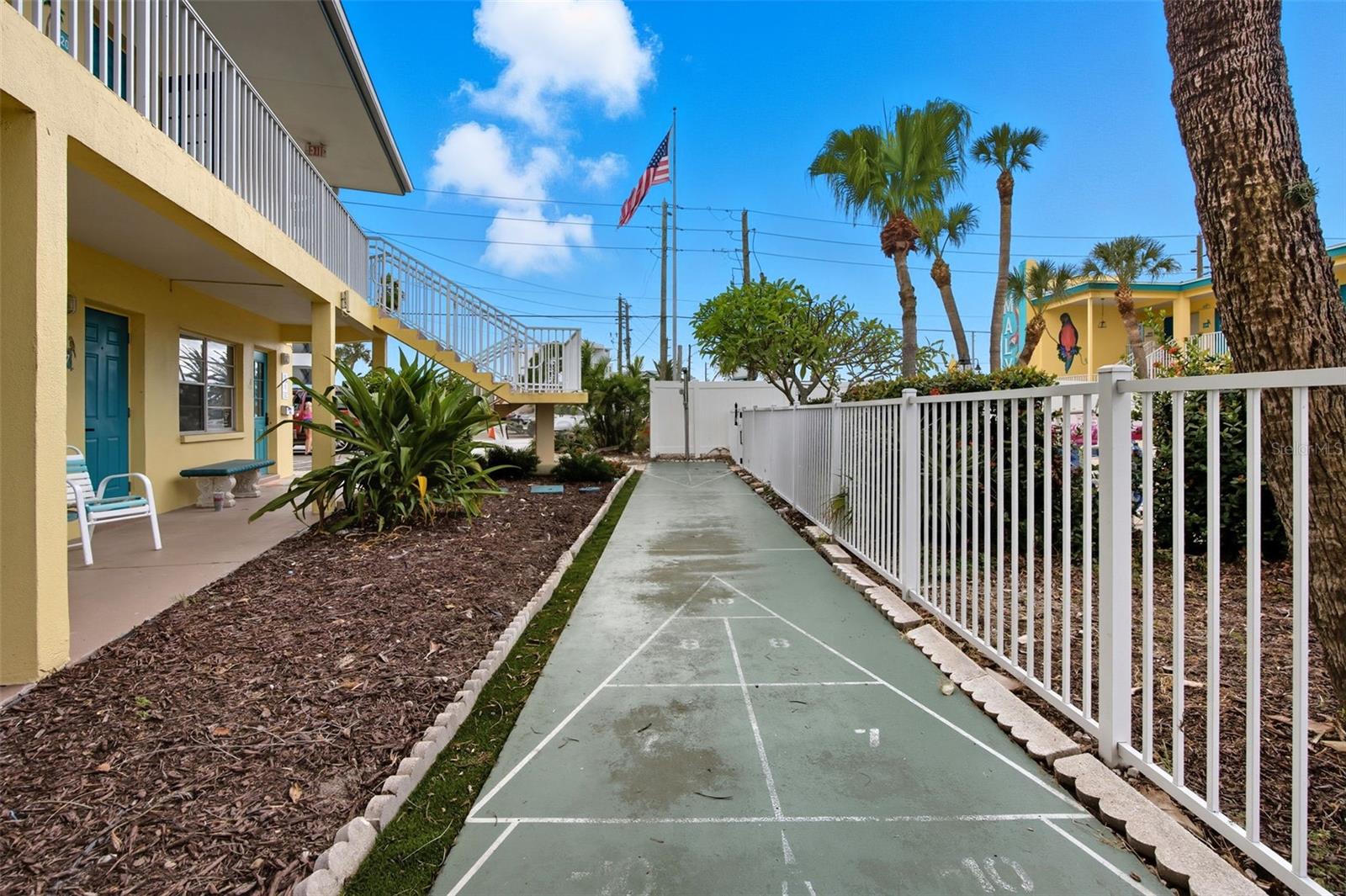 MALYN CONDO MOTEL CONDO - Residential