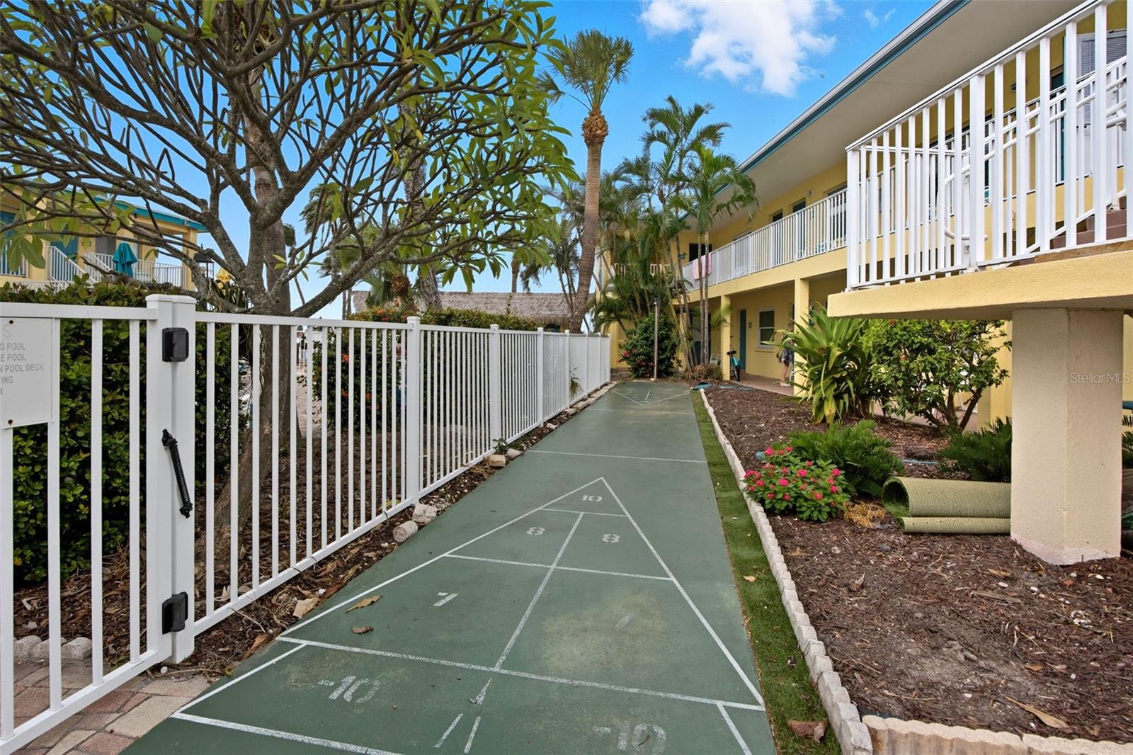MALYN CONDO MOTEL CONDO - Residential