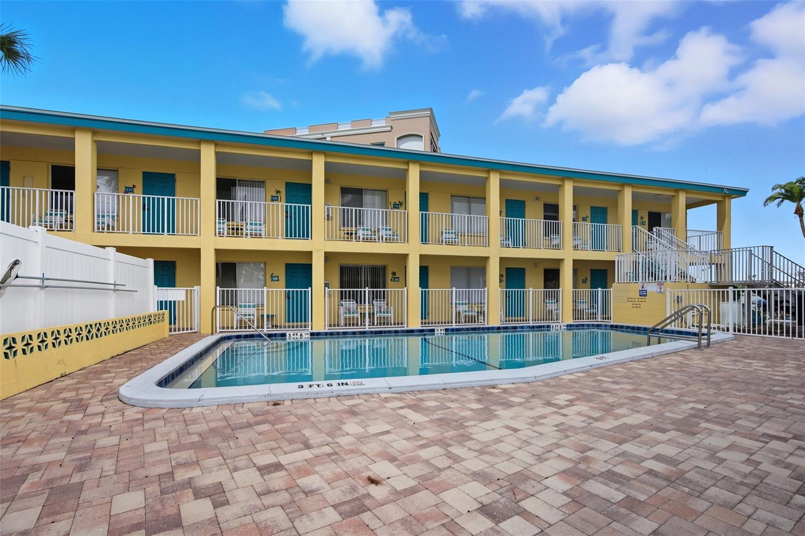 MALYN CONDO MOTEL CONDO - Residential