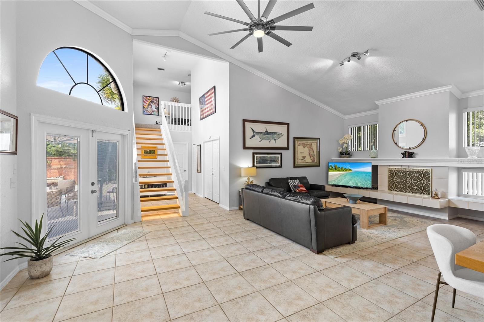 933 BEARDED OAKS TERRACE