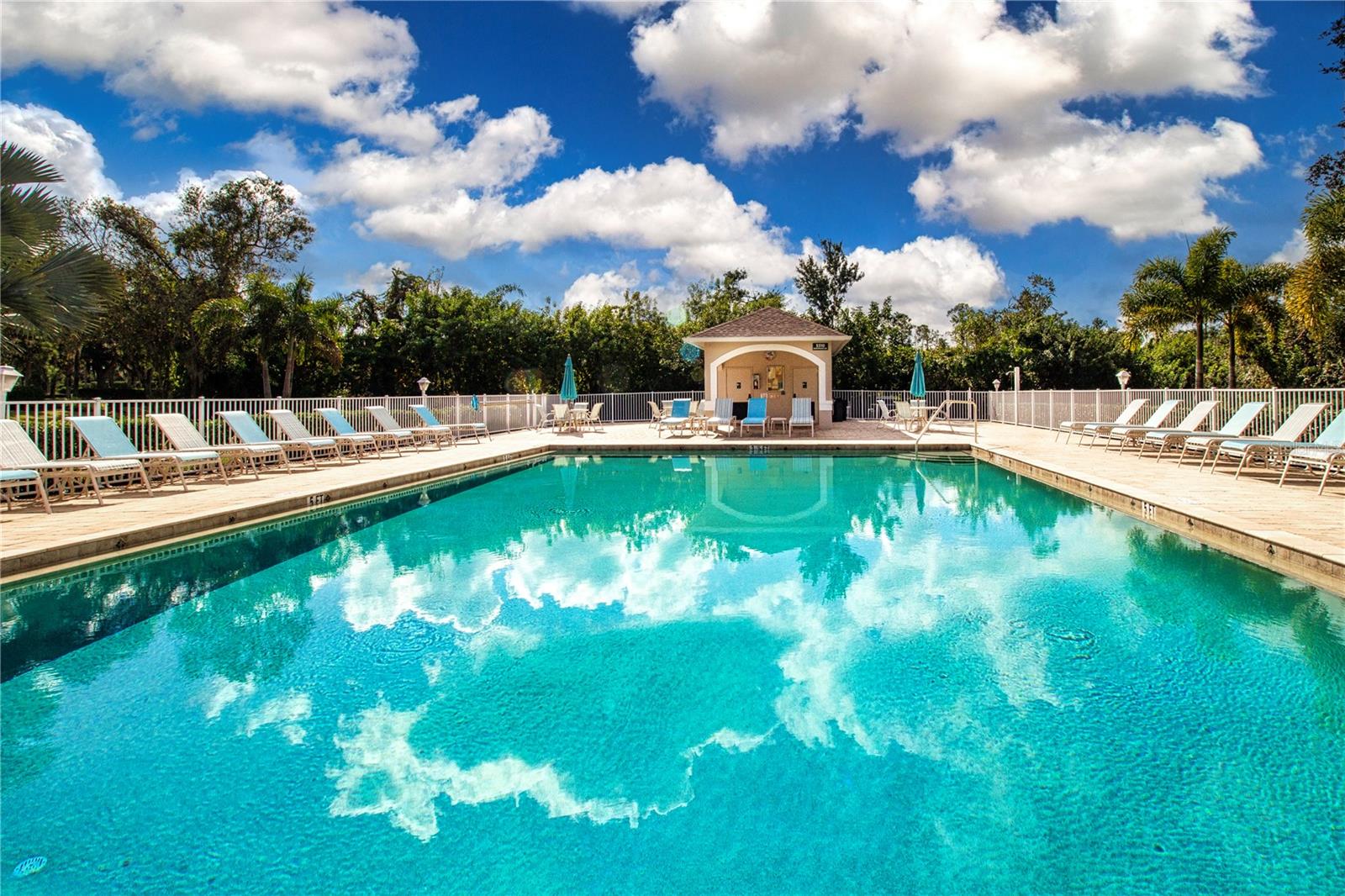 VERANDA 8 AT HERITAGE OAKS - Residential