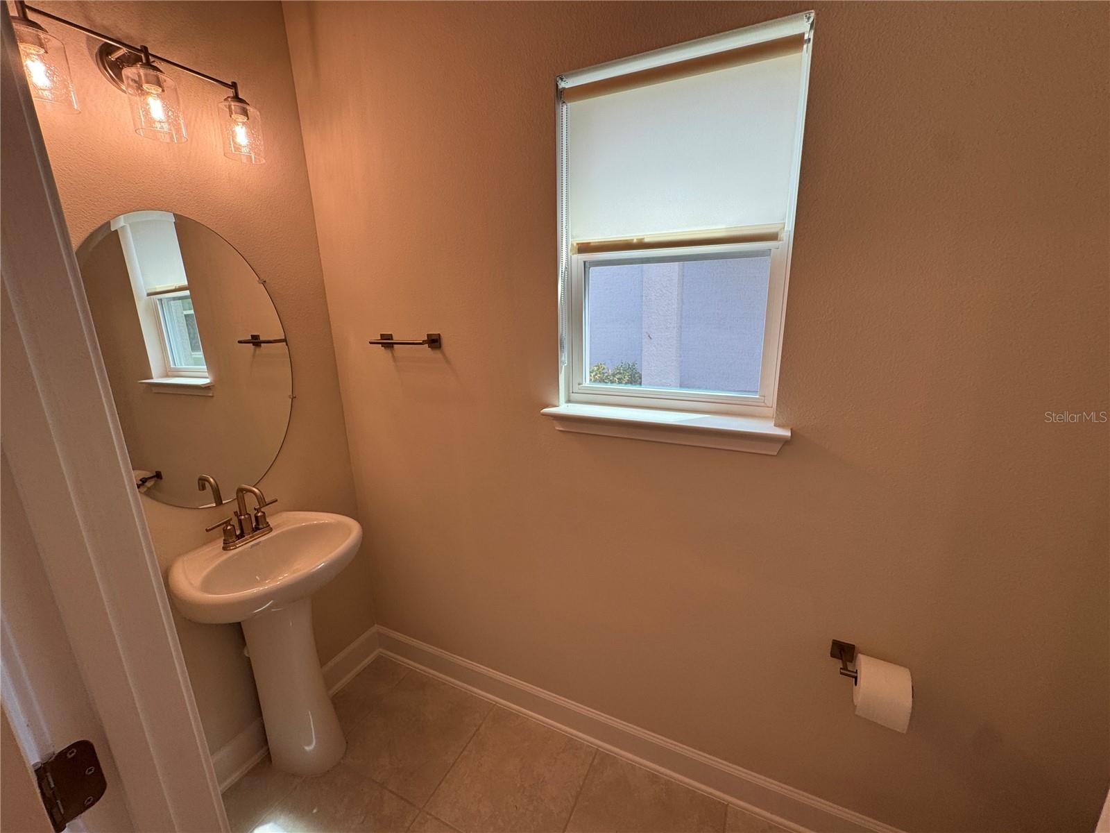 LAKE GRIFFIN PRESERVE - Residential Lease