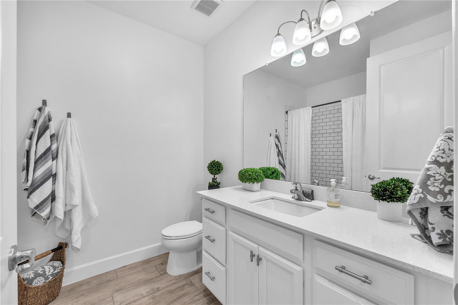 MIRABAY PRCL 8 - Residential