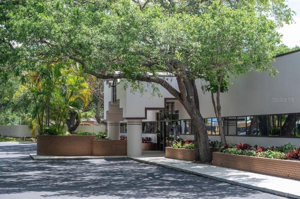 ACREAGE - Commercial Sale