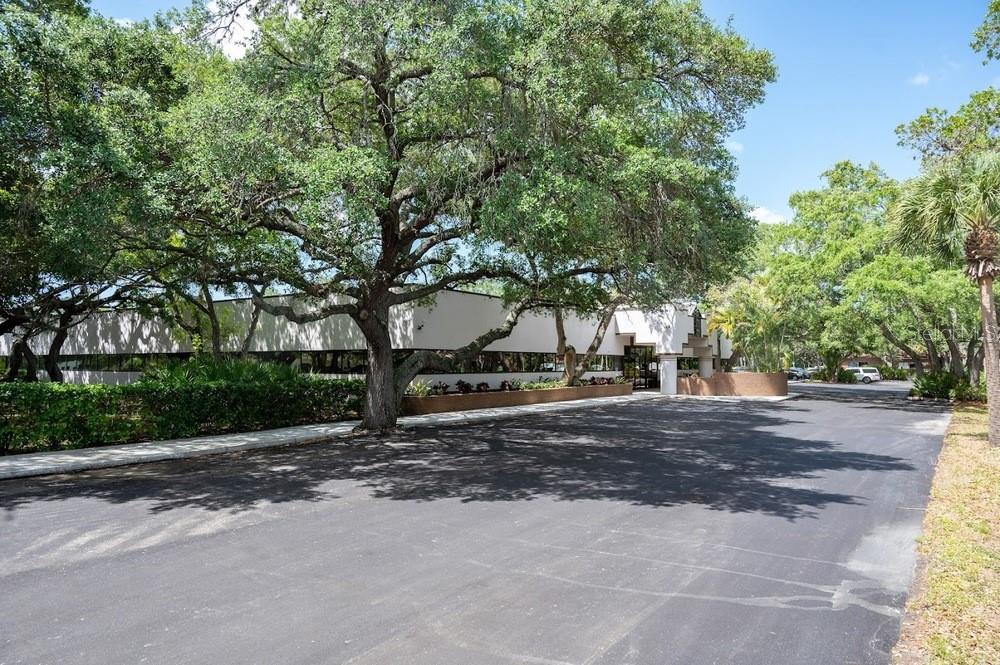 ACREAGE - Commercial Sale