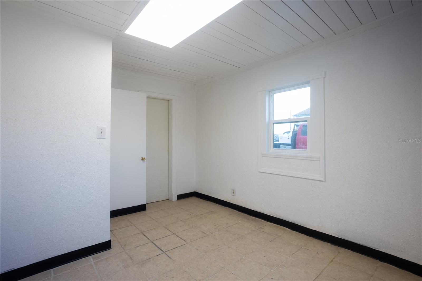 HARRISON W T SUB - Commercial Lease