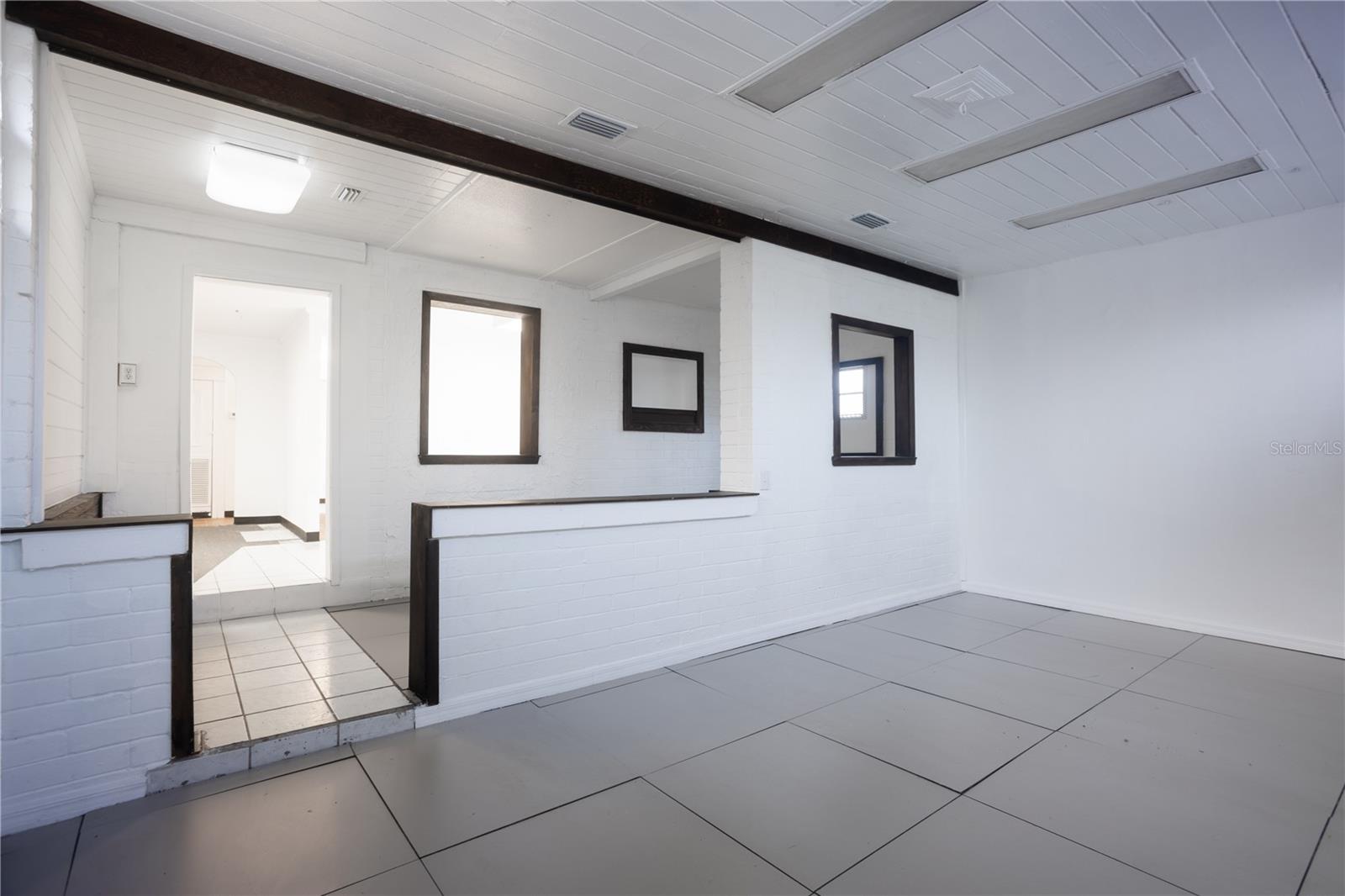 HARRISON W T SUB - Commercial Lease