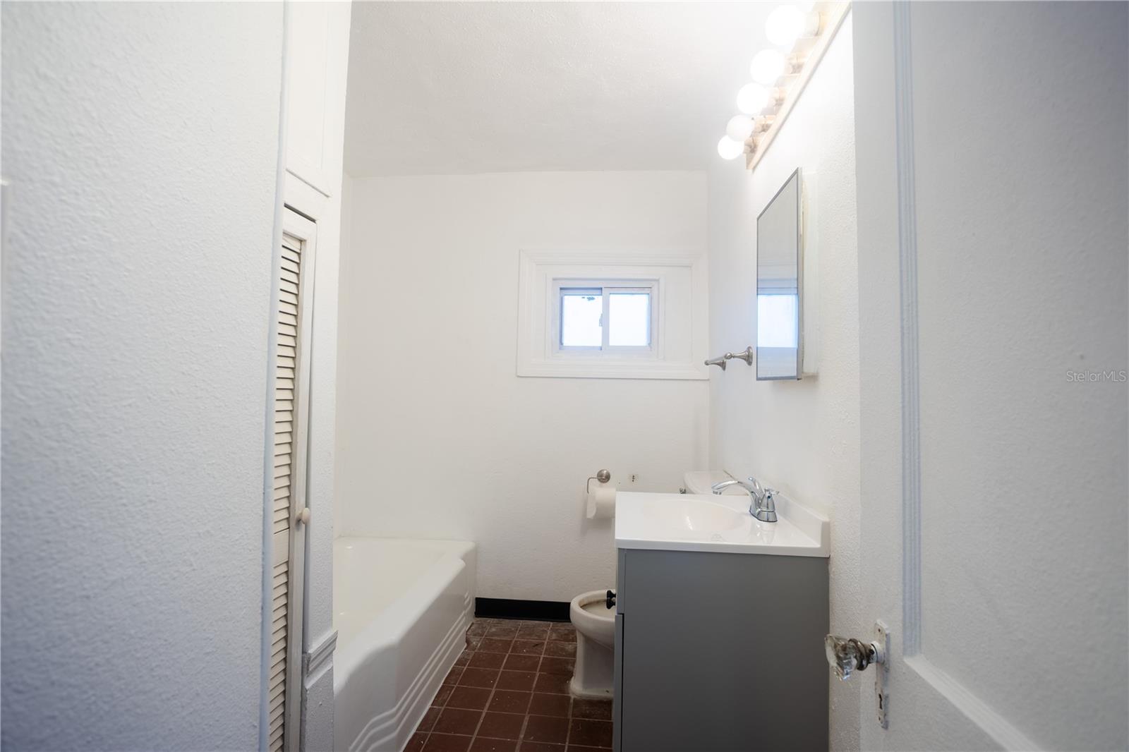 HARRISON W T SUB - Commercial Lease