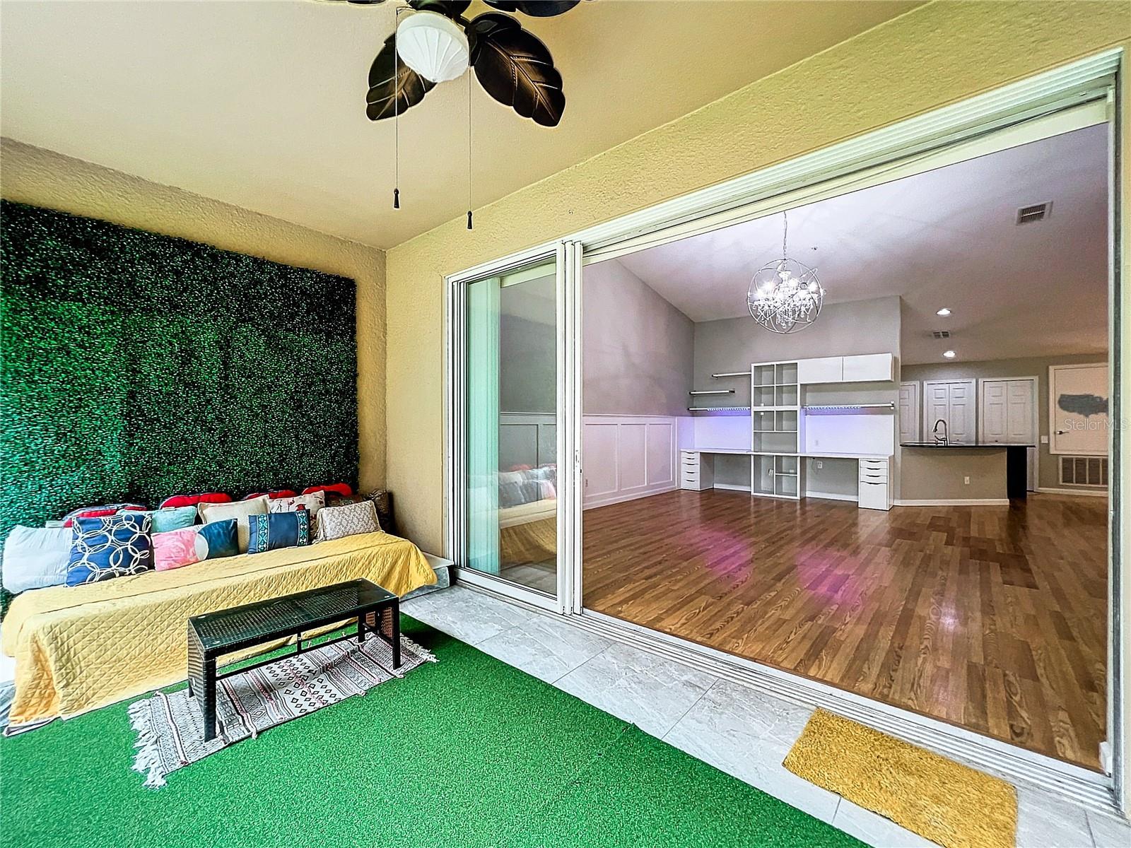 CARRIAGE HOMES/STONEBRIDGE COM - Residential Lease