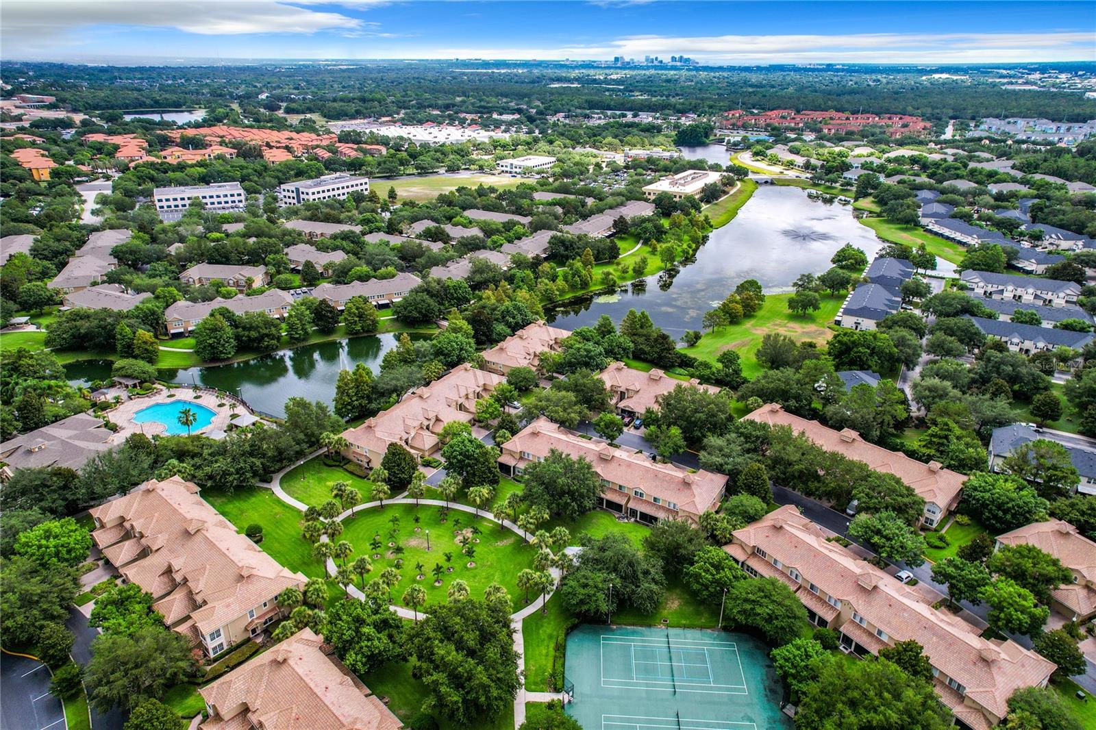 CARRIAGE HOMES/STONEBRIDGE COM - Residential Lease
