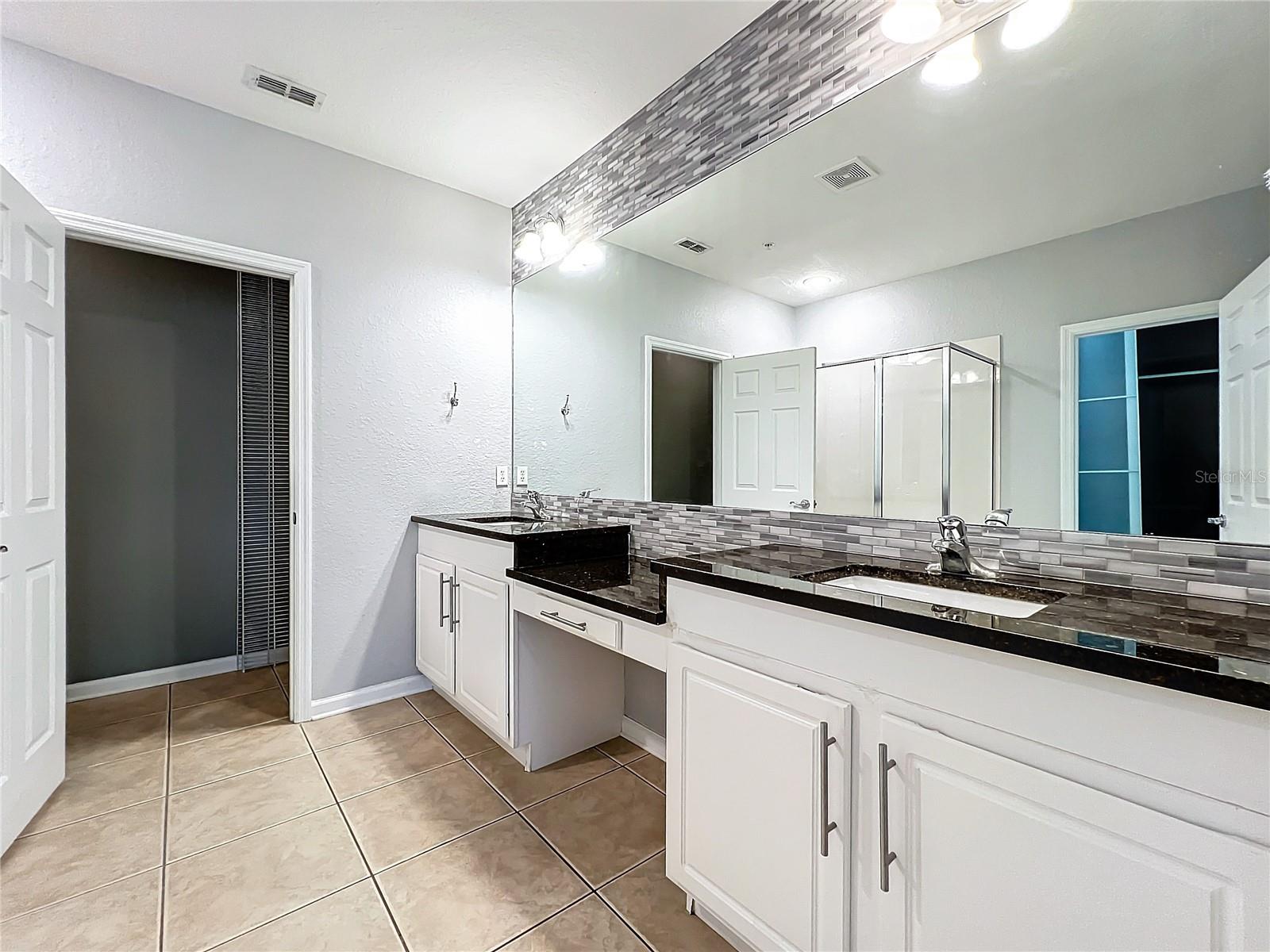 CARRIAGE HOMES/STONEBRIDGE COM - Residential Lease