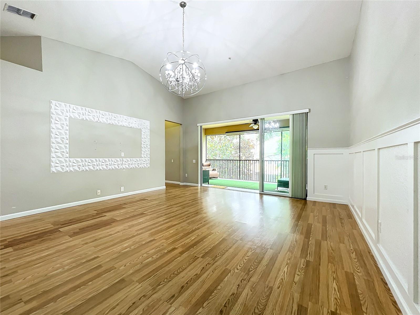 CARRIAGE HOMES/STONEBRIDGE COM - Residential Lease