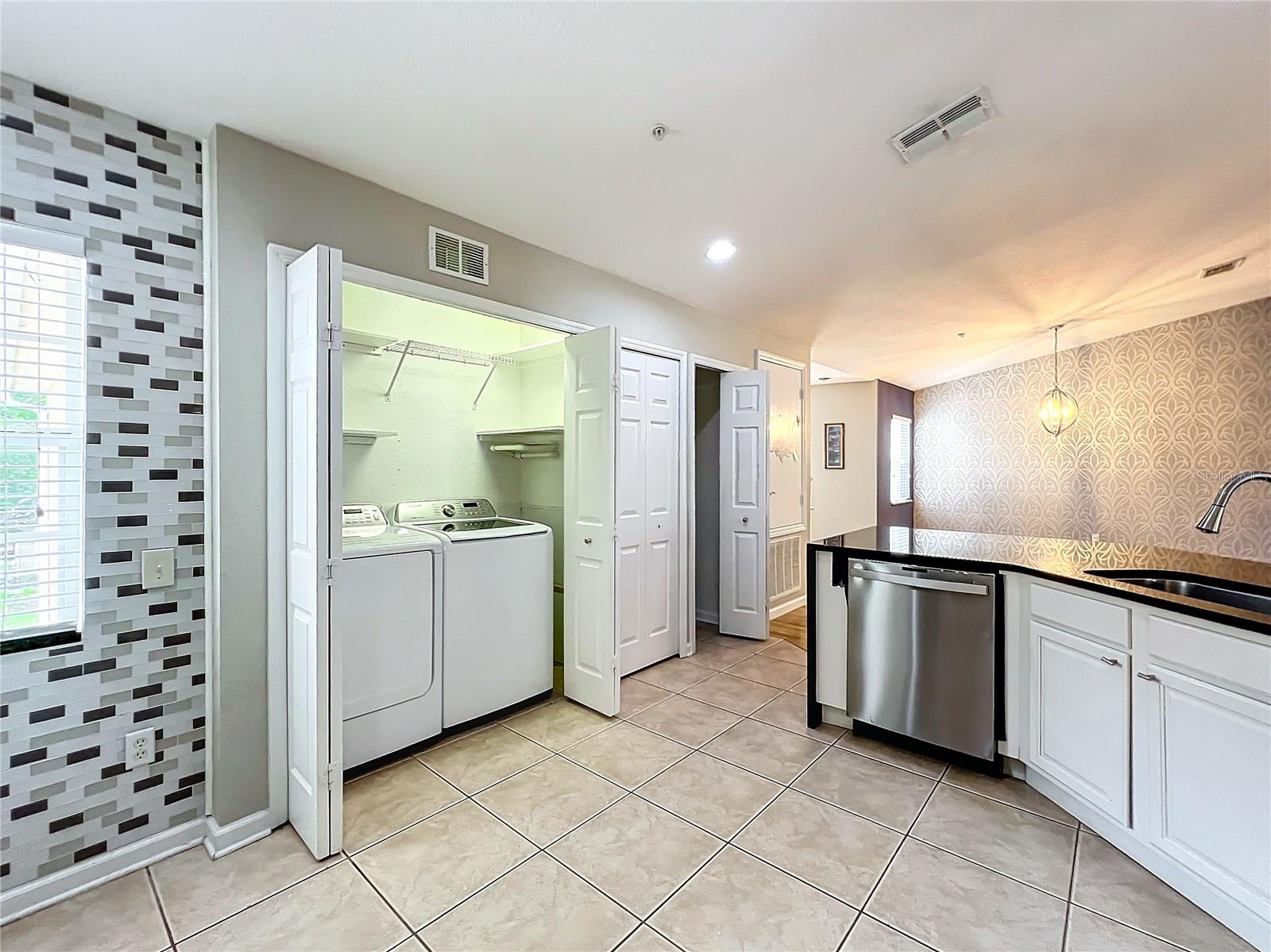 CARRIAGE HOMES/STONEBRIDGE COM - Residential Lease