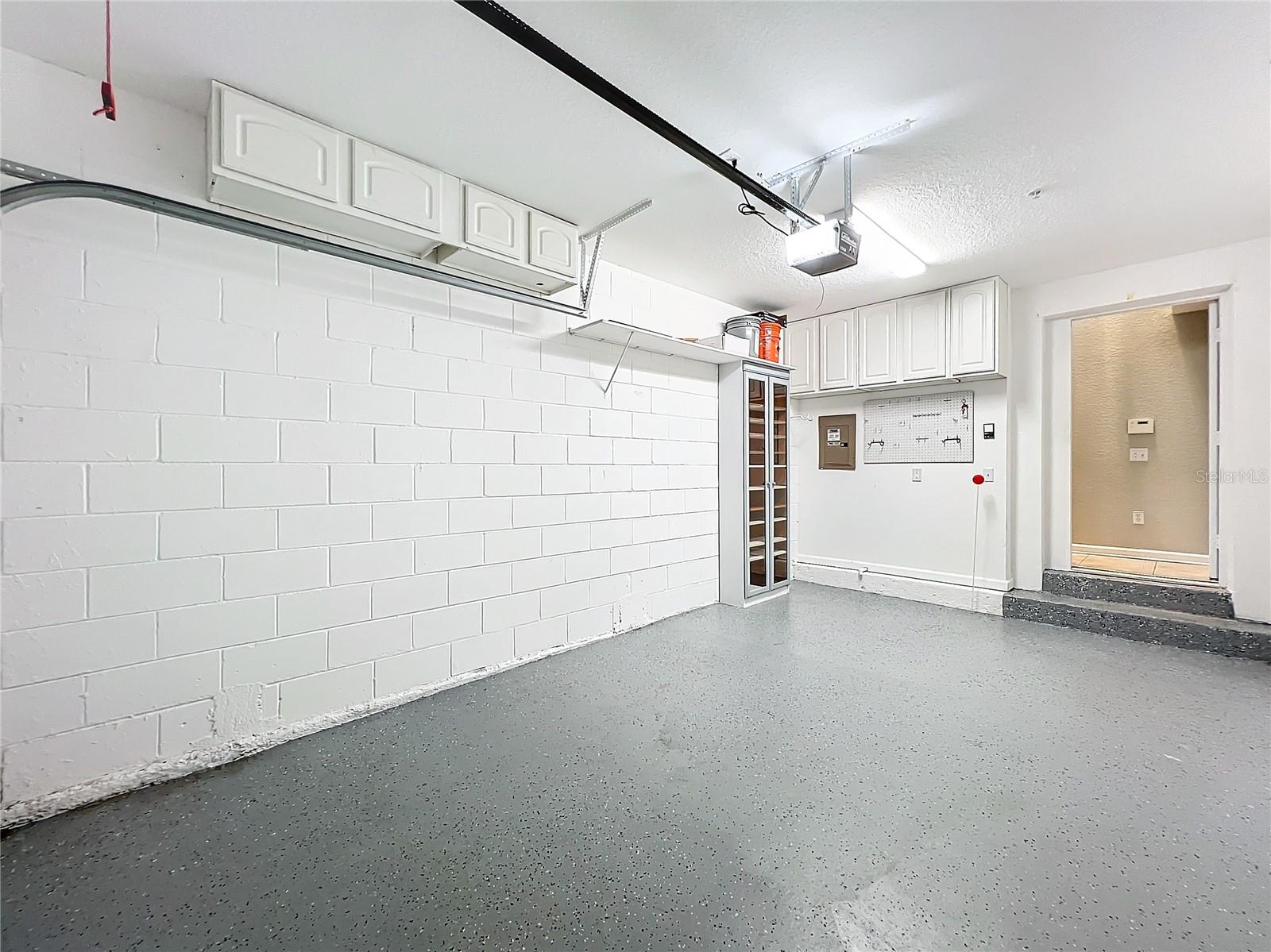 CARRIAGE HOMES/STONEBRIDGE COM - Residential Lease