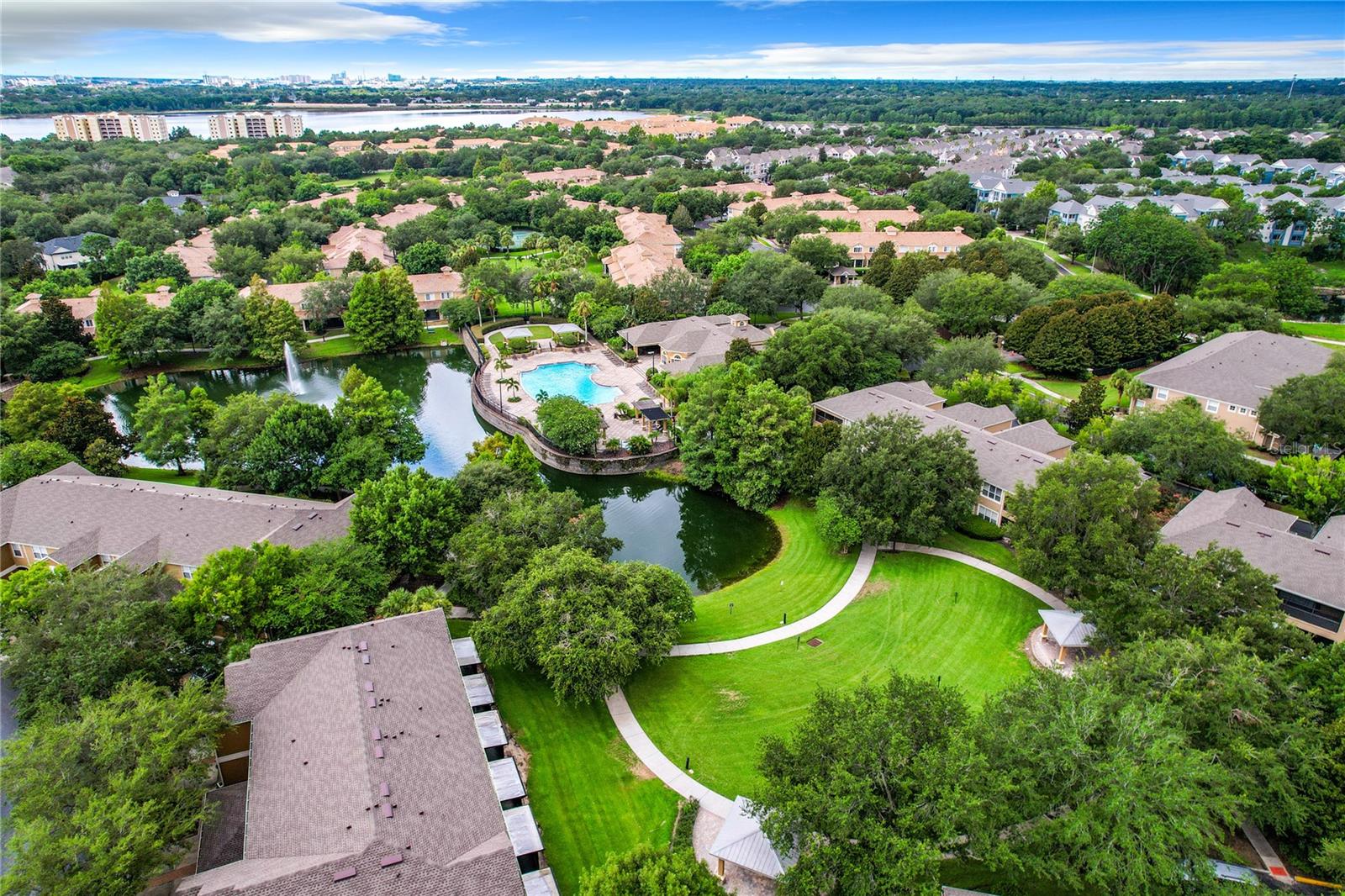 CARRIAGE HOMES/STONEBRIDGE COM - Residential Lease