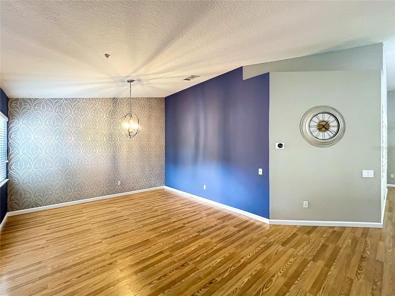 CARRIAGE HOMES/STONEBRIDGE COM - Residential Lease
