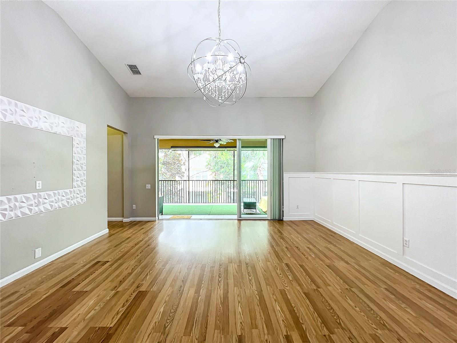CARRIAGE HOMES/STONEBRIDGE COM - Residential Lease
