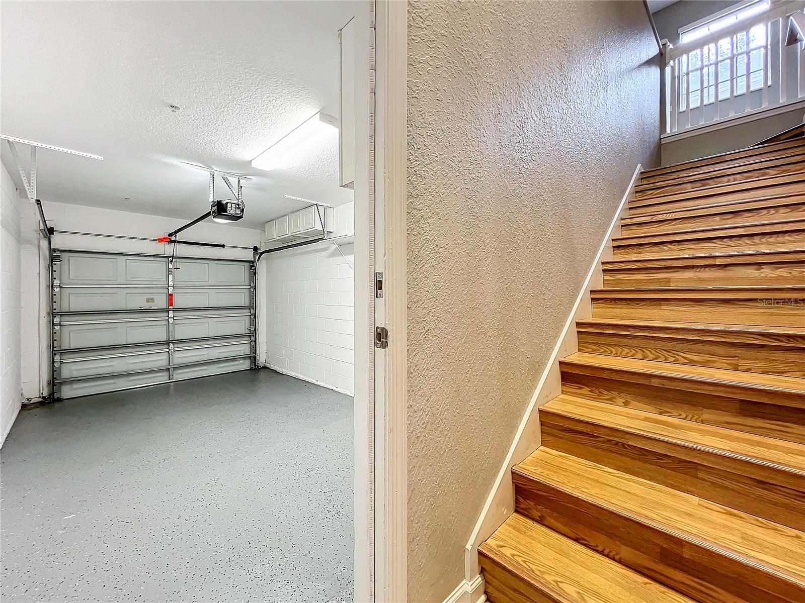 CARRIAGE HOMES/STONEBRIDGE COM - Residential Lease