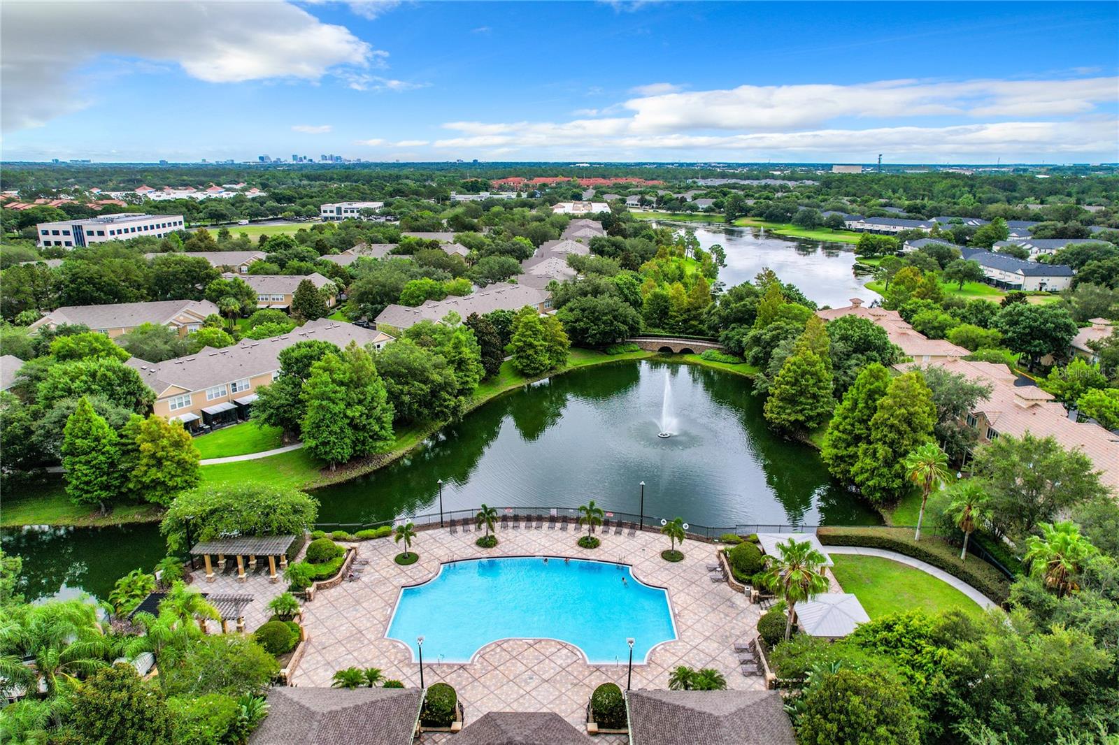 CARRIAGE HOMES/STONEBRIDGE COM - Residential Lease