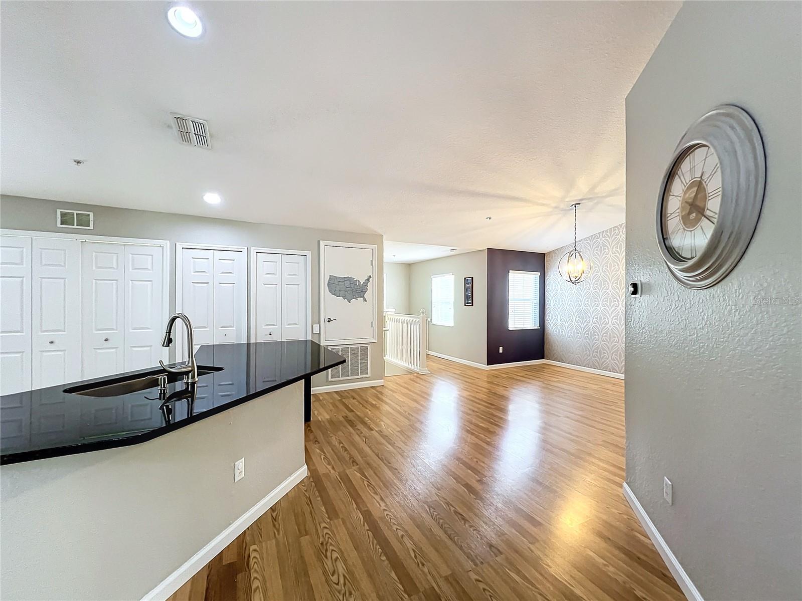 CARRIAGE HOMES/STONEBRIDGE COM - Residential Lease