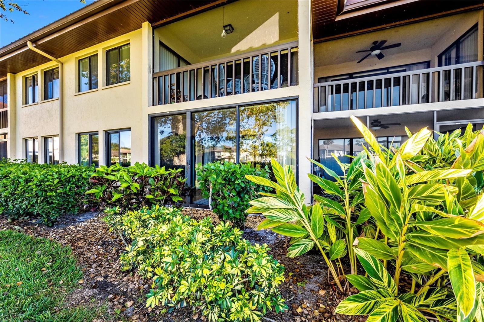 VILLAGE LAKE - Residential Lease