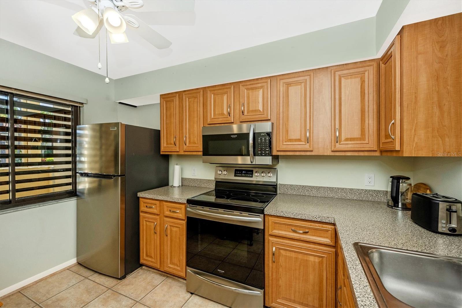 VILLAGE LAKE - Residential Lease