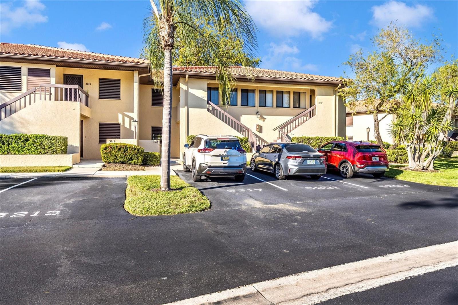 VILLAGE LAKE - Residential Lease