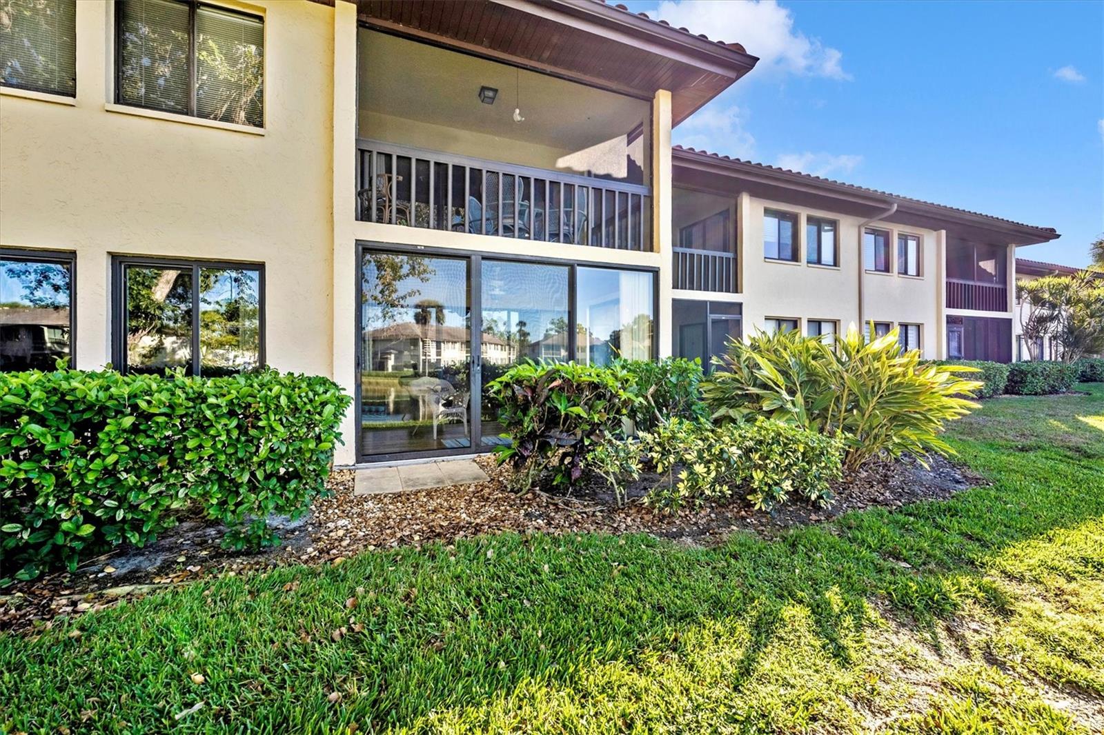 VILLAGE LAKE - Residential Lease