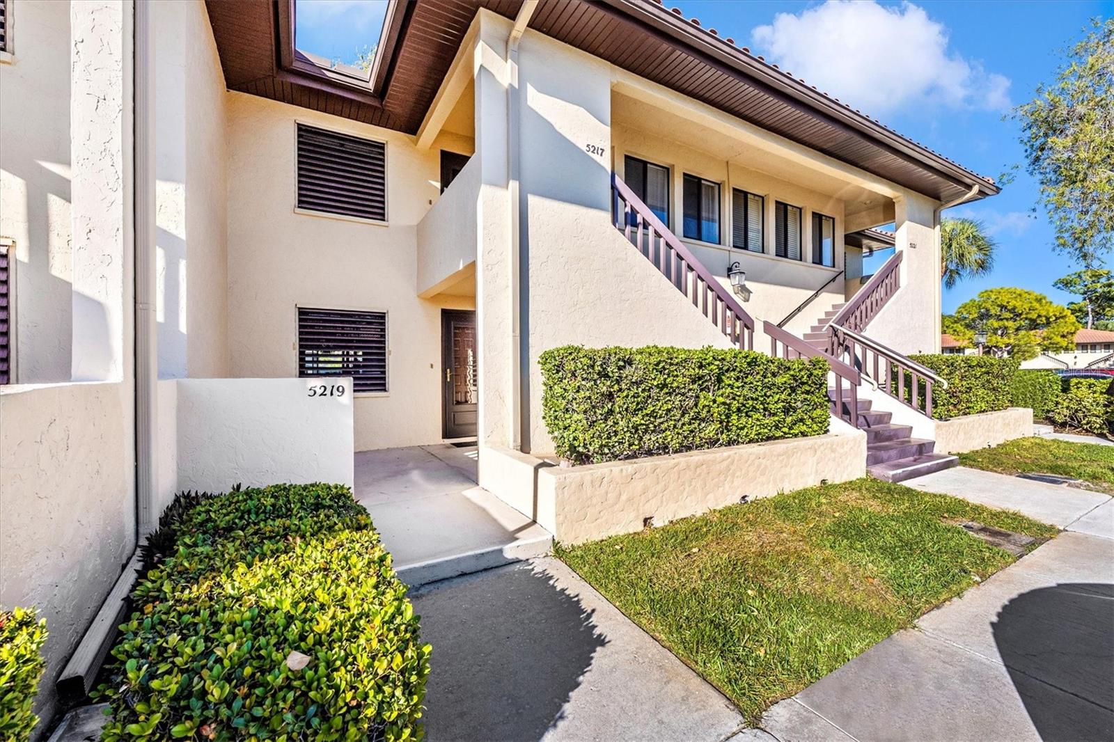 VILLAGE LAKE - Residential Lease