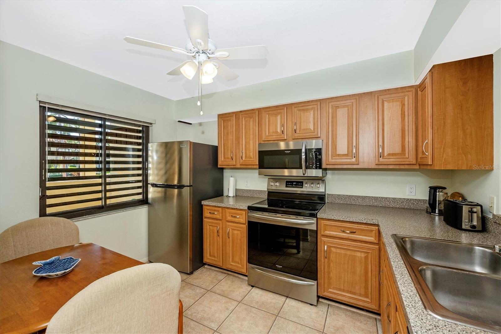 VILLAGE LAKE - Residential Lease