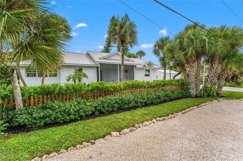 Photo of 4095 N Beach Road, Englewood, FL 34223 (MLS # A4708706)