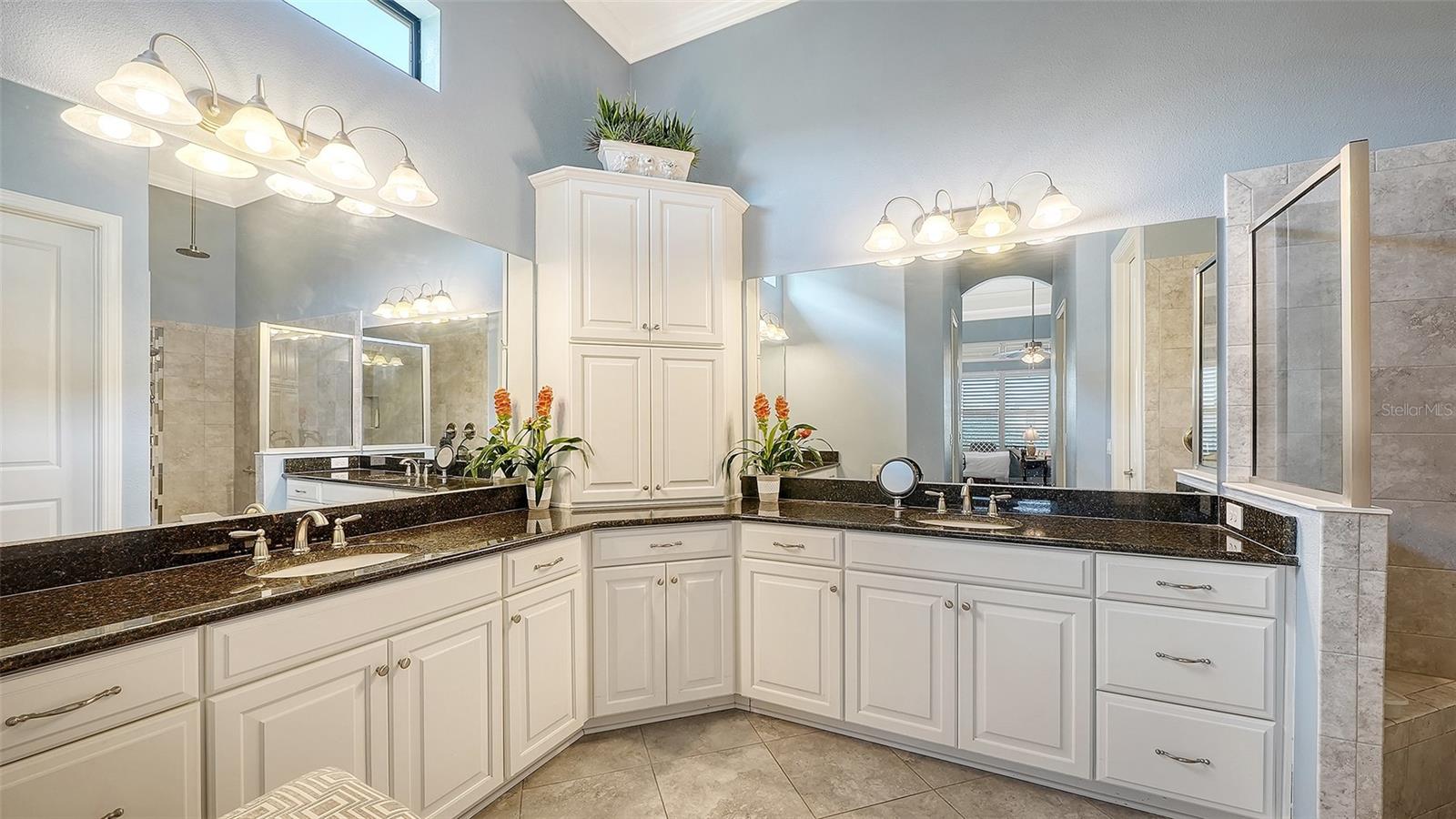 LEGACY ESTATES ON PALMER RANCH - Residential