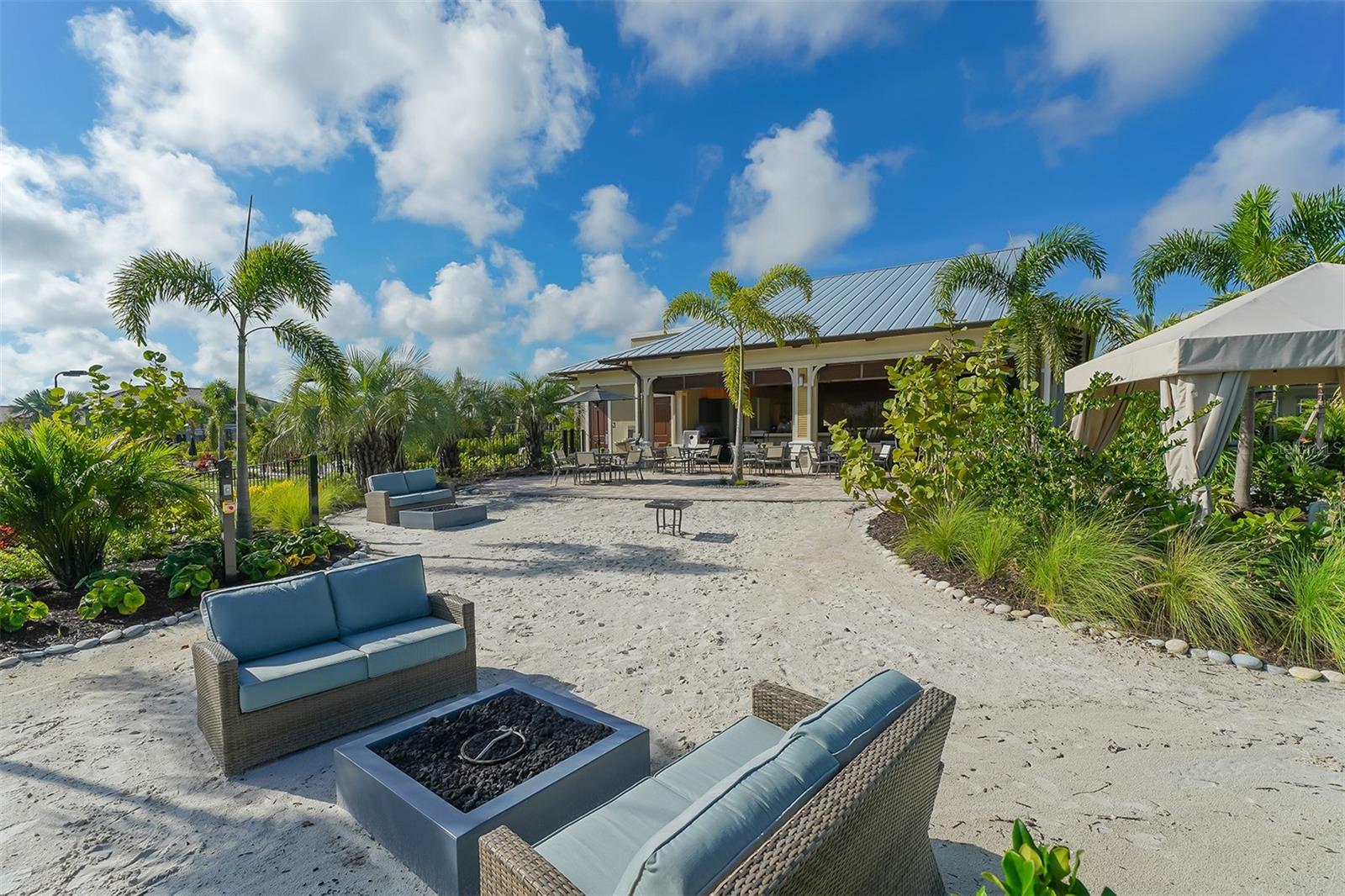 LEGACY ESTATES ON PALMER RANCH - Residential