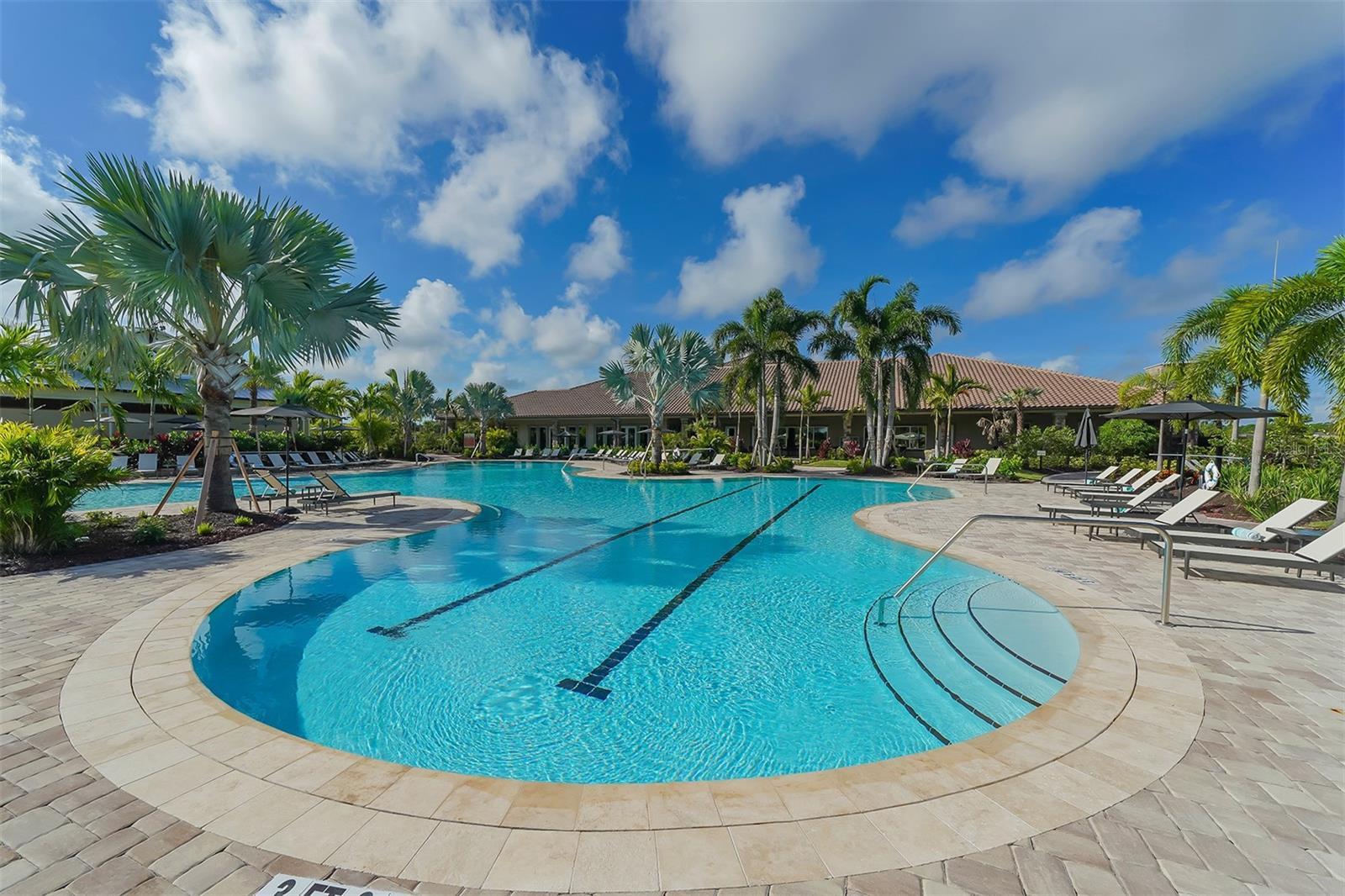 LEGACY ESTATES ON PALMER RANCH - Residential