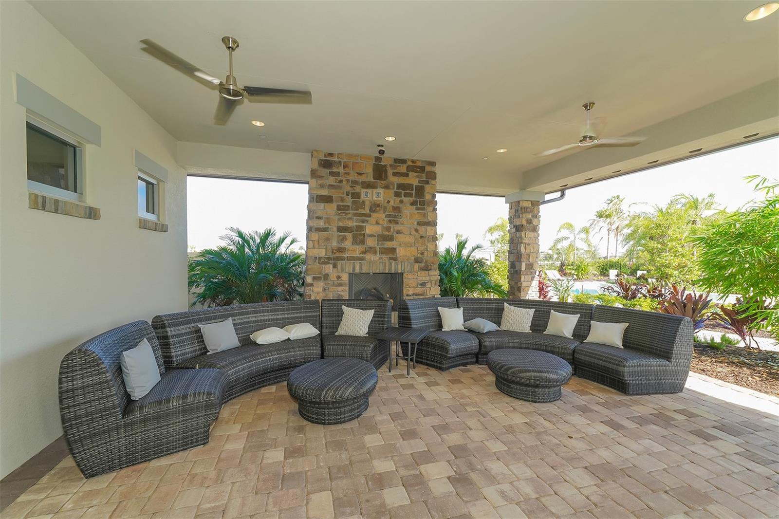 LEGACY ESTATES ON PALMER RANCH - Residential