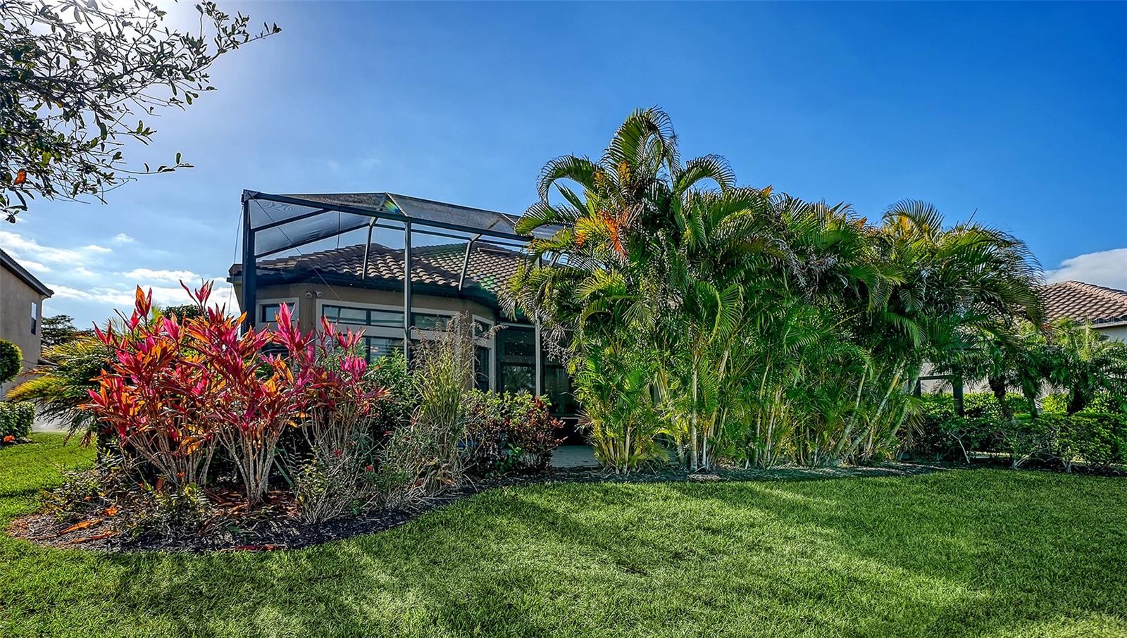 LEGACY ESTATES ON PALMER RANCH - Residential